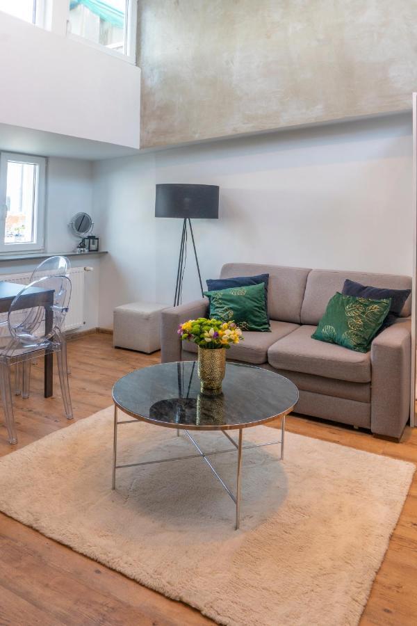 Warynskiego 9 - Piekna Panorama Miasta - Smart Tv 42 Cale - Wifi - Ekspres Kapsulkowy - W Pelni Wyposazona Kuchnia Варшава Экстерьер фото